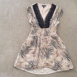 Bebe Animal Print Dress w/ Pockets Size: XS